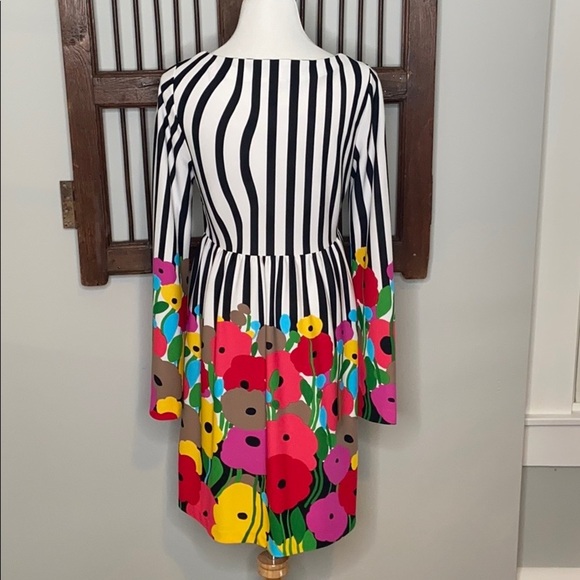 TIBI BLACK‎ & WHITE STRIPE LS DRESS W FLOWERS SZ M - Picture 3 of 6